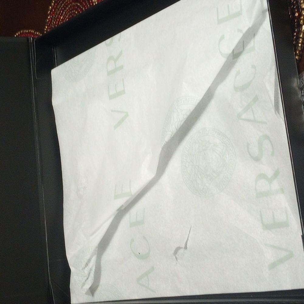 Versace Gift Box with Tissue Paper - Picture 10 of 14